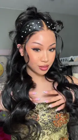 style this wig with me💇🏻‍♀️ @celiehair #wiginstall #wig #wigstyling #viral #fyp #trend #foryoupage 