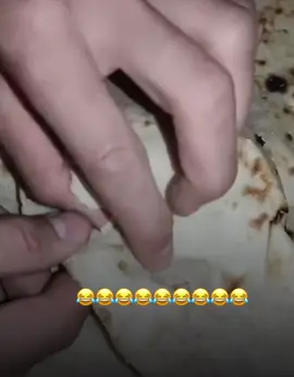 يتربى في عزك😂😂😂😂