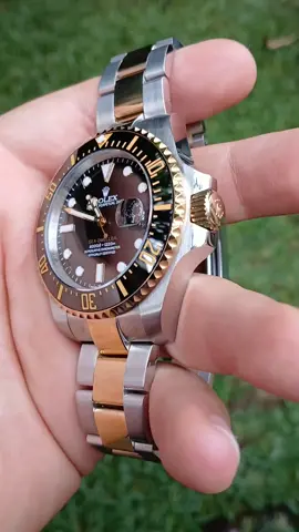 Rolex Sea Dweller Nueva Generación con caja grande de 43mm, bisel cerámico negro, caratula negra con fechador, pulsera combinada acero y oro. 😎 #guatemala #guate #guate502 #relojesgt #relojon #relojesdelujo #relojesenguatemala #relojmaniaguate #reloj #relojes #accesorios #relojesvirales #viraltiktok #relojviral #watchaddict #rolex #rolexgt #rolexguatemala #rolexseadweller #seadweller #seadweller43 #rolexdweller 