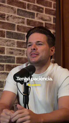Nem todo mundo vai entender o que você está construindo. E você não precisa explicar. Ideias grandes parecem loucura no começo. Mas é isso que separa quem tenta de quem realiza. Você já tem o suficiente pra começar. Agora é ação, coragem e consistência. Not everyone will understand what you're building. And you don’t need to explain. Big ideas often look like madness at first. That’s what separates dreamers from doers. You already have enough to begin. Now it’s about action, courage, and consistency.