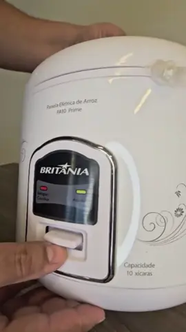 Praticidades da vida moderna! Panela Elétrica de Arroz Britânia, vai tornar a preparação mais rápida e saborosa.   #paneladearroz #britânia #cozinha #refeição 