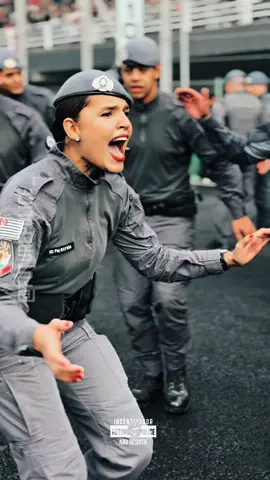 “A vitória sorri para quem insiste, não para quem desiste.” #pmesp #vibração #vibra #motivacional #motivacao #incentivo #acredite #naodesista #sejaluz #coragem #policiamilitarsp #papamike #desistirjamais #militar #soldado #herois #farda