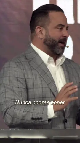 ¡No puedes ordenar tu vida sin poner a Dios primero! Descubre cómo ser parte de Su agenda en nuestro nuevo mensaje de la serie RESET RADICAL. Míralo completo en YouTube. com/PastorOtonielFont #ResetRadical #Prioridades #Propósito #Fe #Dios #Transformación