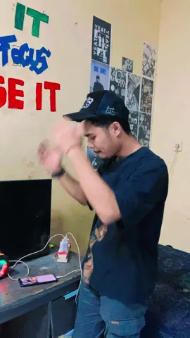 lidah disitu 🌊🤣 #fyp 