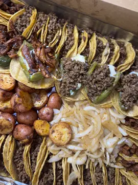 Gorditos Rosca 🌮  50 Tacos/ 5 Choludos, all cold aides on the side with salsas.  #tacoslosgorditostx #tacos #fyp #houstontacos 