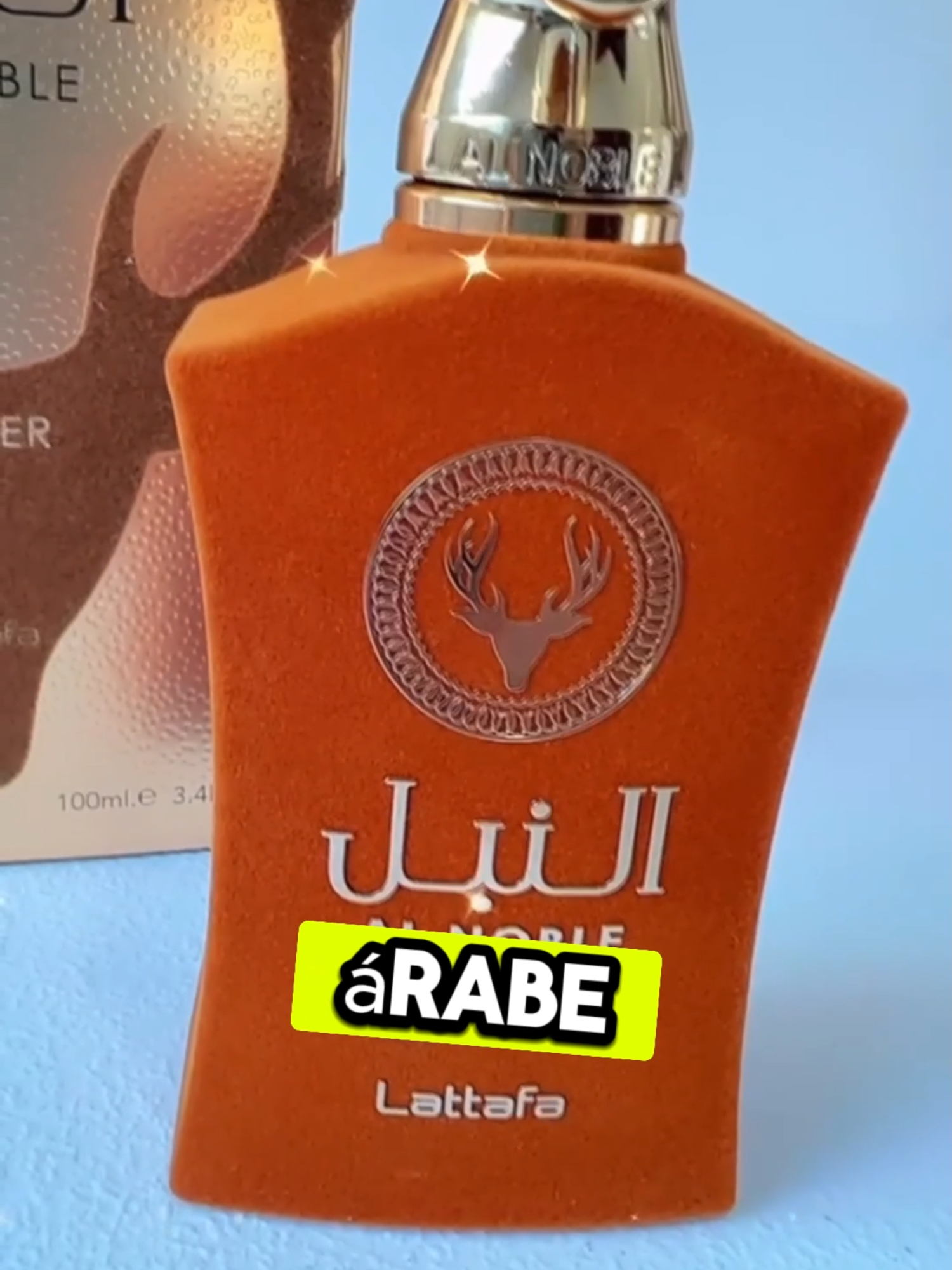 Al Noble Wazeer – sedução e elegância em cada borrifada. Notas de âmbar, baunilha e rosa que envolvem e atraem. Por apenas R$129,90, com frete grátis e 10% OFF no Pix. O perfume certo pra quem quer ser impossível de ignorar.