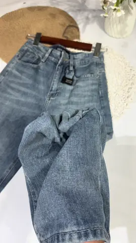 Quần jeans suông màu lạ#quần #quannu #quầnáo #jeansnu #jeanssuong #hhchou #xuhuong #trending #tiktok 