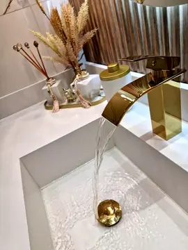 ✨ Torneira Cascata para Banheiro com design moderno e acabamento dourado! Ideal para dar um toque de elegância no seu banheiro. 💛 Monocomando, bica baixa e de alta qualidade — perfeita para sua reforma ou decoração! 🛒 Compre agora na Shopee: [link no stories ou bio] #BanheiroDosSonhos #DecoraçãoDeBanheiro #TorneiraCascata #DicaDaShopee #AchadinhosShopee #BanheiroLuxo #ReformaInteligente #ShopeeBrasil #CasaDecorada #TorneiraModerna 