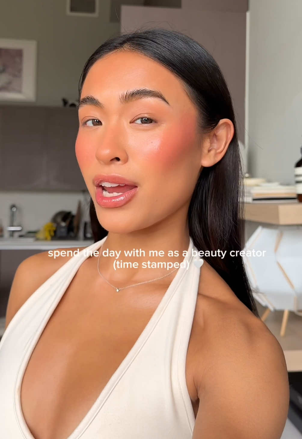 what it’s really like being a beauty content creator 🎀 ofc my makeup has to stay on all day long, and @Laura Mercier has got me covered! #Vlog #spendthedaywithme #dailylife #beauty #beautyinfluencer #LauraMercier #LauraMercierPartner #TranslucentLoosePowder