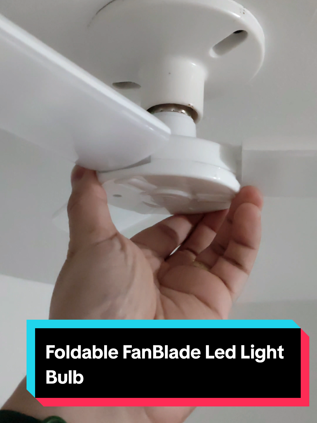 TH 45W 6500K AC170-265V Foldable Fan Blade LED Light Bulb #lightbulb  #foldablefanbladeledlightbulb  #fanblade  #sale  #fyp 