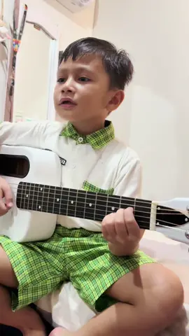 @Raim Laode lagu  lesung pipi jdi  andalan bocil😁#gitar #gitarcover #gitarpemula #gitarisindonesia #