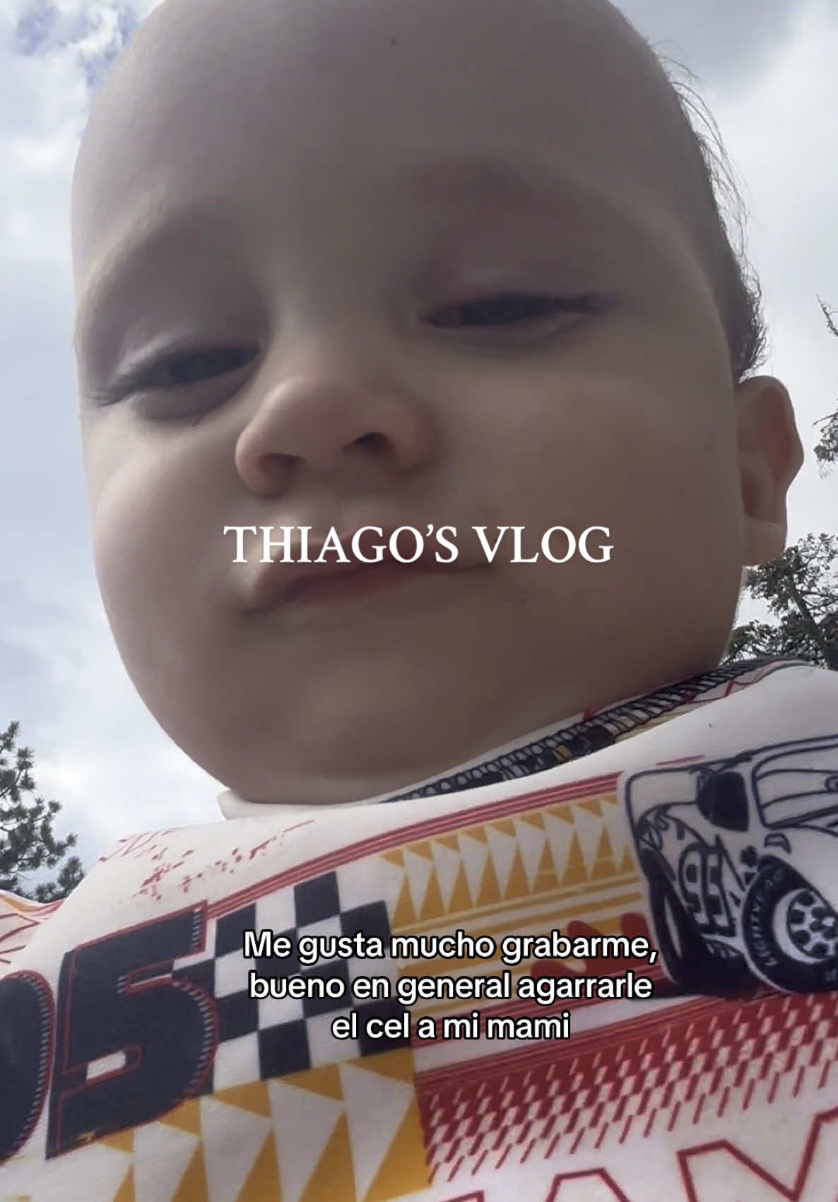 Thiago en su era de influencer 👶🏼✨📱 #thiagovlogger #toddlersoftiktok #funtoddler #laketahoecalifornia #vlogs #momlife #mamalife 