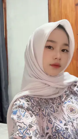 plis suka bgt sama kamera blakang😭