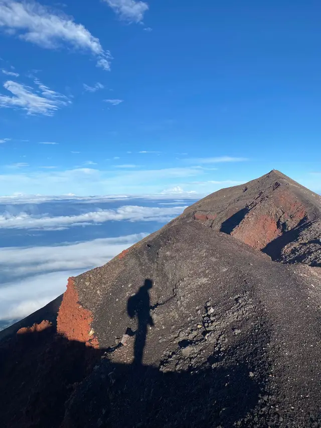 Yuk yang minat Pendakian Gunung Agung Bisa Dm/chat👇 booking now👇 ---------- Wa more :‪+62 815‑8513‑9367‬(Yogi instagram:agungmountainguides --------- Open trip Private trip Tektok Camping --------- #gunungagungbali #gunungagung3142mdpl #atapbali #sunrise #sunset #pendakiindonesia #pendakibali_ #tibatibadigunung #pyppppppppppppp #fyp
