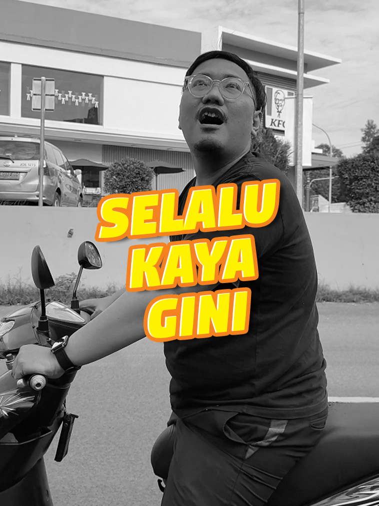 Setiap lewat outlet ROSCIK, pasti selalu aja kaya gini deh.. siapa yang relate nih? AYAM PANGGANG ROSCIK Buat makan rame rame. Tersedia di JABODETABEK Buka jam 10.00 - 22.00 #ayampanggang #roscik #buatmakanramerame