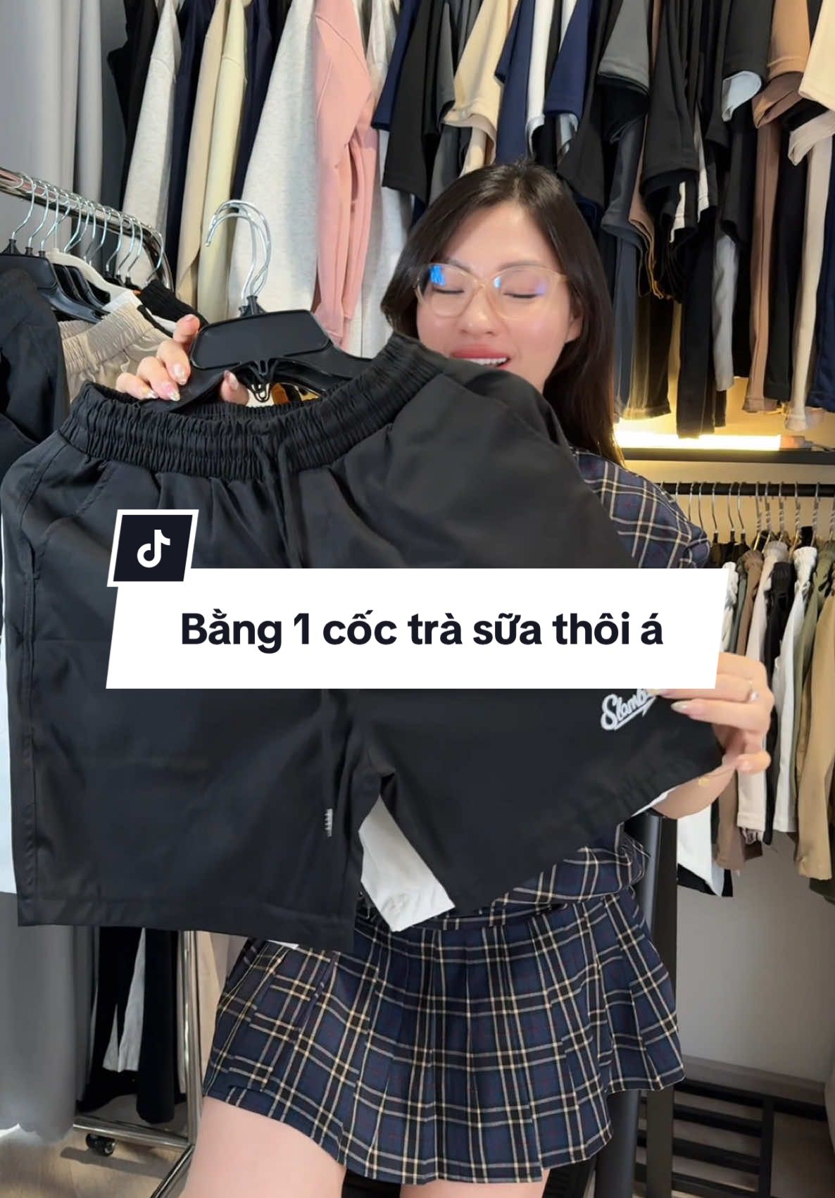 Combo 2 quần kaki dù nhà Slamble chỉ 129k, tách lẻ ra mỗi cái chỉ bằng ly trà sữa thôi. Mấy anh tranh thủ còn sale rẻ như này thì chốt ngay kẻo lỡ ☺️ #xuhuong #muataitiktok #quanshort #quanshortnam #quanshortjeannam #quanshortjean #quanshorthottrend #quanjean #quanjeannam #quanjeannamcaocap #quanjeanbigsize #quanbigsize #quanjeans #slamble #quankakidu 