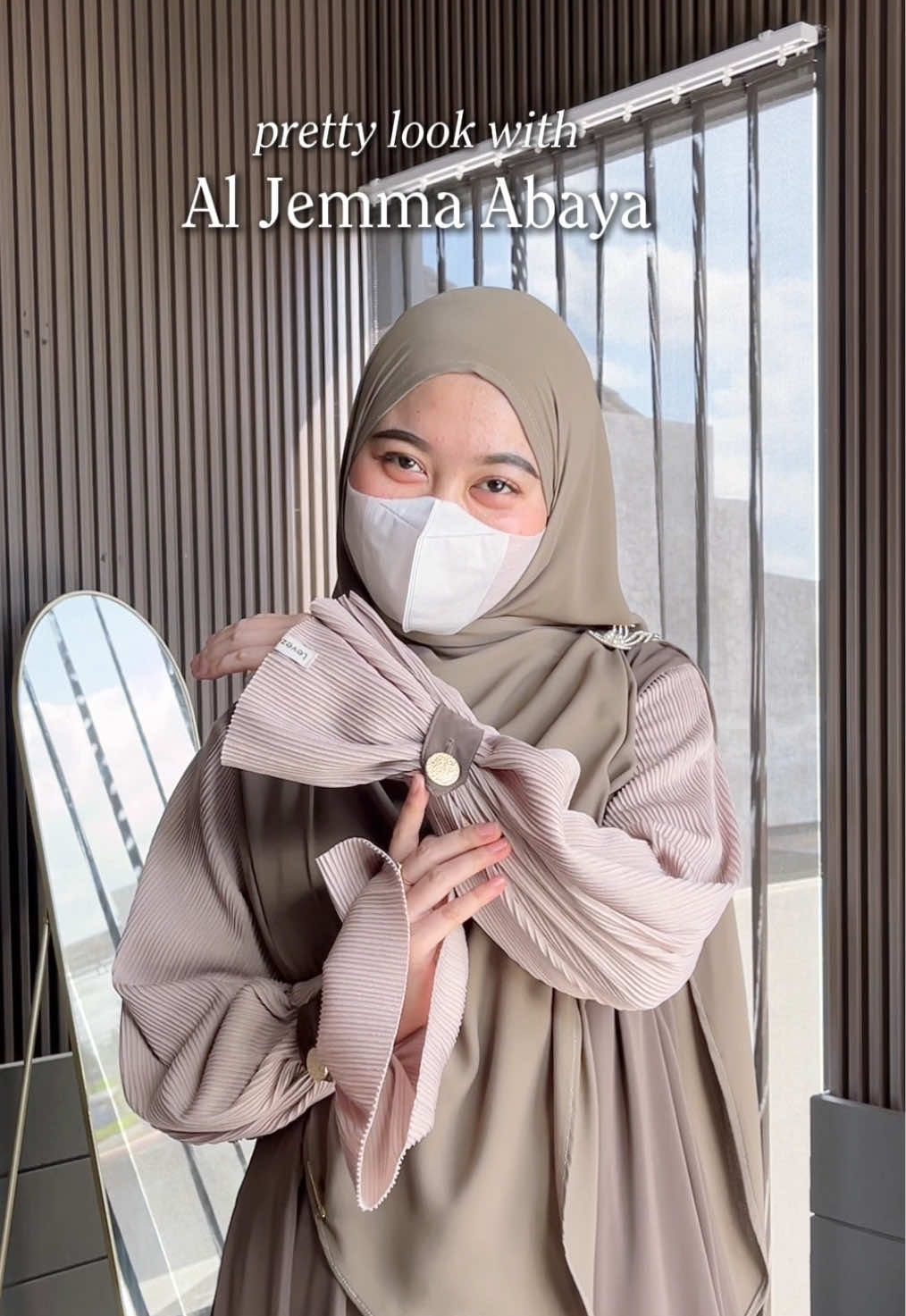 Seneng itu ketika nemu abaya dengan look cantik kaya Al Jemma Abaya gini 🤗💗✨ Bisa ootd cantik tapi tetep syari 🤗🥰🥰 #levezeinofficialstore #gamisdaily #abayastyle #abayahangout #abayagirls 