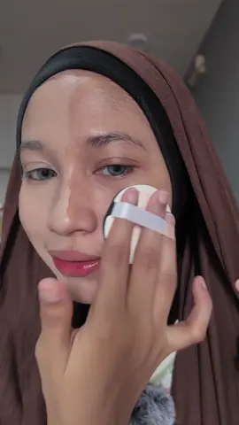 Sunscreen ke foundation? Tapi Carslan buat dua-dua ada dlm satu ! 😍  #CARSLAN#carslanmy #2in1foundation #uvfoundation #uvprotection #sunscreen #sweatproof #waterproof #transferproof #makeup #basemakeup #newarrivals #CarslanCrushBrandDay #CarslanSummerMakeup #fyp #FMCGcreatorterpalingracun 