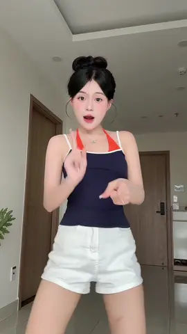 Áo này mà đi biển thì còn gì bằng @Su.xing #fyp 