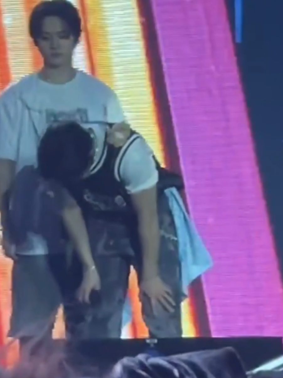 Eles não precisam de palavras para entender o que o outro quer dizer 🥰 #minsung #minsungedit #fypシ゚ #han #leeknow #bl #foryoupage #fyyyyyyyyyyyyyyyy #fyp #viralvideos #minsungisreal 