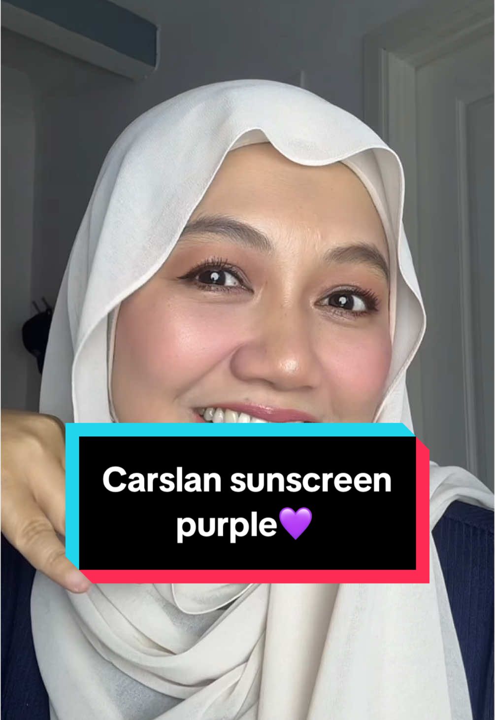 First time I jumpa sunscreen warna purple. Cantik kejadiannya 