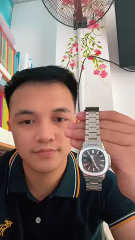 Premium wristwatch for you all #premium #wrist #watch #formen #men #fashion #fashiontiktok #stainlesssteel #silver #black #tiktok #pabloraez #analog #clock 