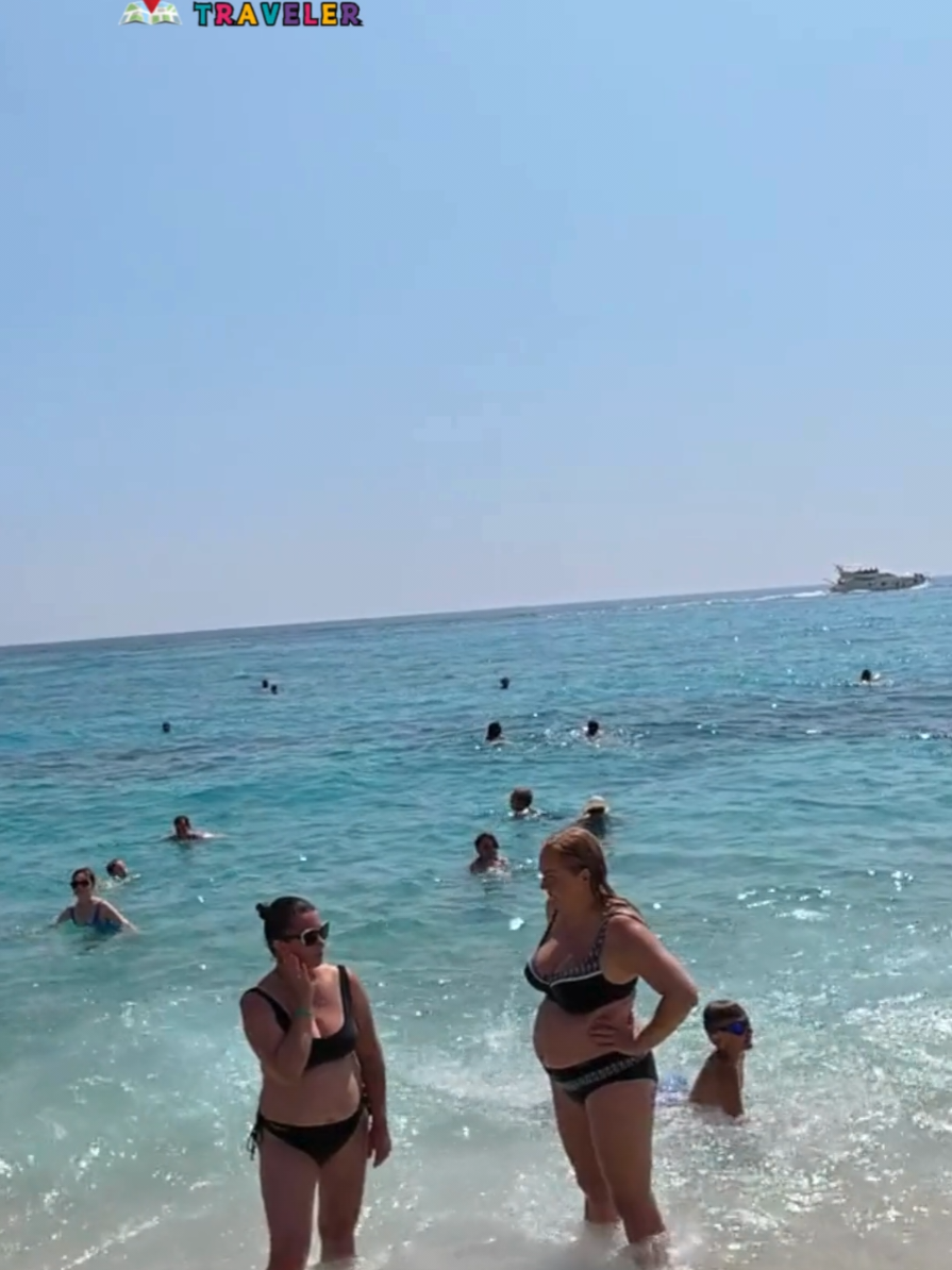 Alanya Antalya Turkey Kleopatra Beach  #kleopatrabeach #alanya #antalyaturkey #holidayseason #alanyacity #antalya #kleopatraplajı ##cleopatra #beachvibes #beach #alanyabeach #holidays #holiday #tatil #tatilkeyfi #tatilzamanı #Summer #summertime #summer2025 #june2025 #haziran2025 