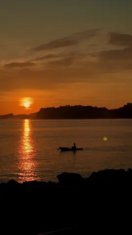 Episode mencintaimu tidak akan perna ada kata Tamat dalam hidupku. #bacanpride🏝🔥fypp #lovestory #sunset 