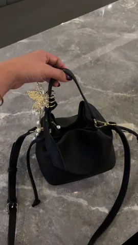 EMMA BAG memang jadi pilihan tas masa kini #bostanten #taswanita #bags #tasselempang #hanbag 