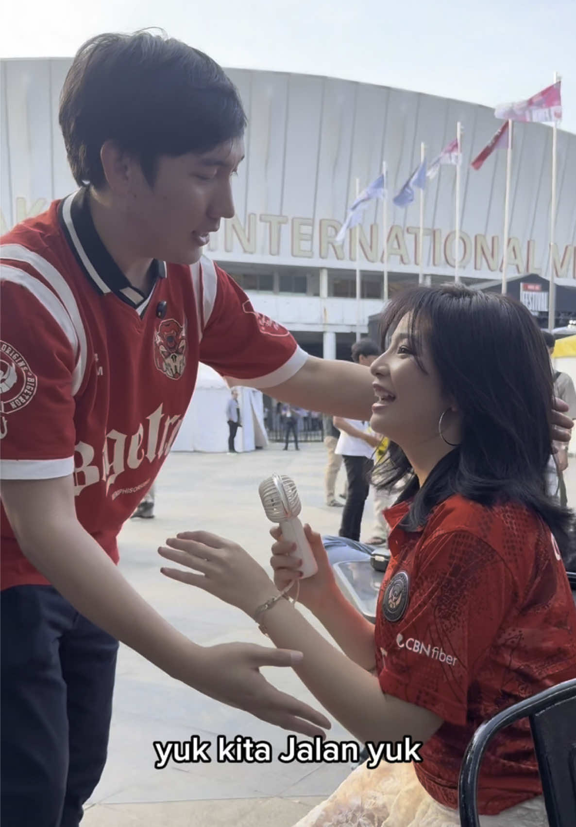 Menunjukan cinta kita