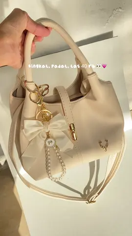 Singkat, padat, murah 😍 #tas #tasselempang #taswanita #tascewek #taselegant #taskondangansimpleelegan 