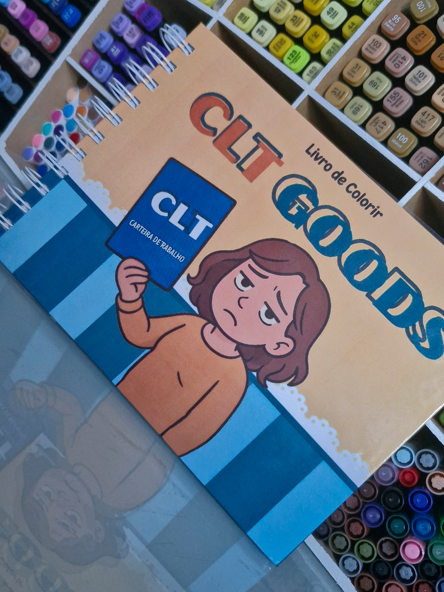 Eita, que a vida de trabalhador(a) não é fácil! 😅 Apresentando meu novo livro de colorir: CLT Goods! 🎨 Prepare-se para colorir a saga diária de quem corre atrás do pão, com atrasos, perrengues e toda a loucura da rotina! As Empreguetes entenderiam a luta! 💪 Bora desestressar colorindo? #CLTGoods #VidaDeTrabalhador #Empreguetes #CorreriaDoDiaADia #LivroDeColorir #PerrenguesChiques #HumorNoTrabalho #EstresseZero #ColorirETerapia #Descontrair #RotinaDeTrabalho #MeuDiaADia #VidadeEmpreguete #TikTokBrasil #PraVocê #Fy Qual cena você acha que daria um ótimo episódio das Empreguetes? Me conta!