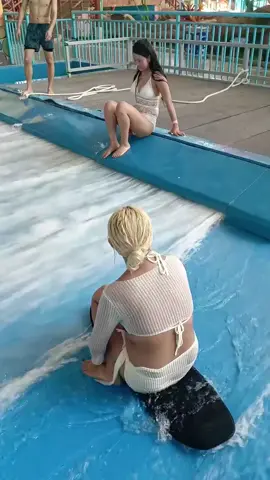 Come on, come and play together#SwimsuitBikini #SurfingSurfing 