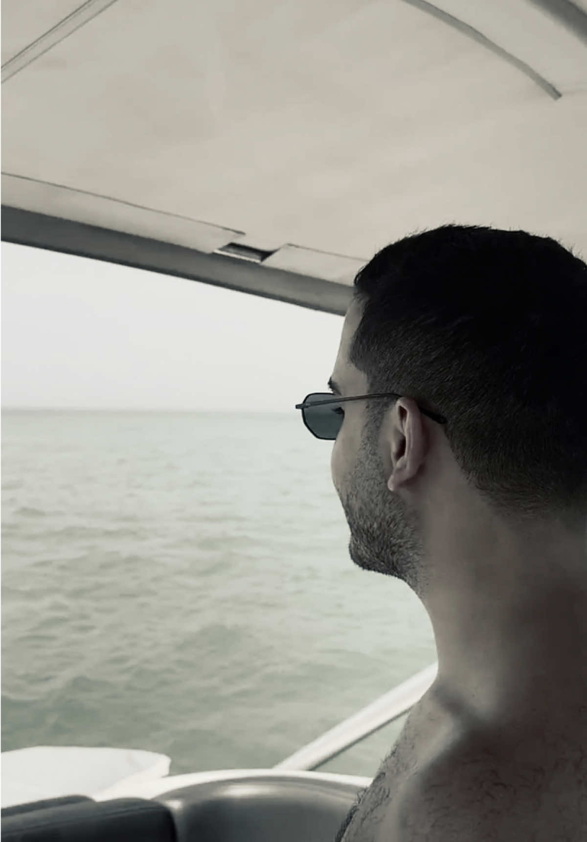 هون على قلبي🌊@سلطان بن نايف #سلطان_بن_نايف #قروب_سيي #قروب_سي_العظماء🦅 #موج #بحر #اكسبلور_تيك_توك #اكسبلور #explore #viral #fy #fyp #explorepage  #4u #explor #اكسبلورexplore #اكسبلوررر #محمد_عبده #بحر 