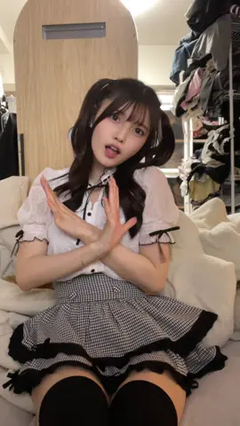 コメント欄で部屋が汚いってよく言われるけど服ちゃんと収納してるつもりというか収納場所のつもりなんだけどこれってなしなの？AB型あるあるの収納術だと思って汚くないことにしてる、、、。