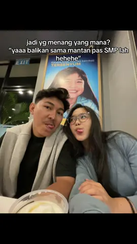 siapa yg samaaa?? balikan sama mantan pas smp udh mau tiga tahun nich , pdhl dulu pas smp pacaran cuma sebulan 😚 👆🏻  KOK BISA YA KLO DIPIKIR PIKIR??? #fy #fypage #smp 