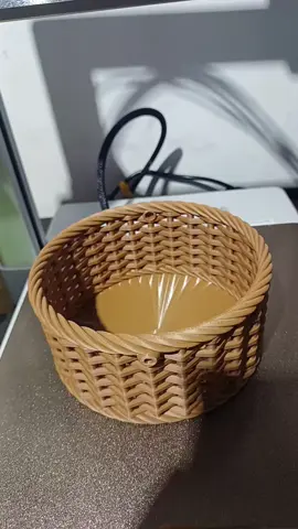 Cesta trançada impressa em 3D . . . . #3dprinting #bambulab #bambulaba1 #decoration #viralvideos 