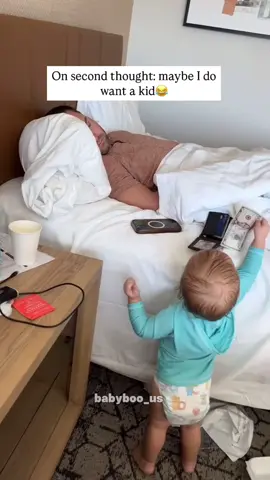 Toddlers Steal Dad's Money 🤣#babiestiktok #funny #hilarious #viral #fyp #fypシ 