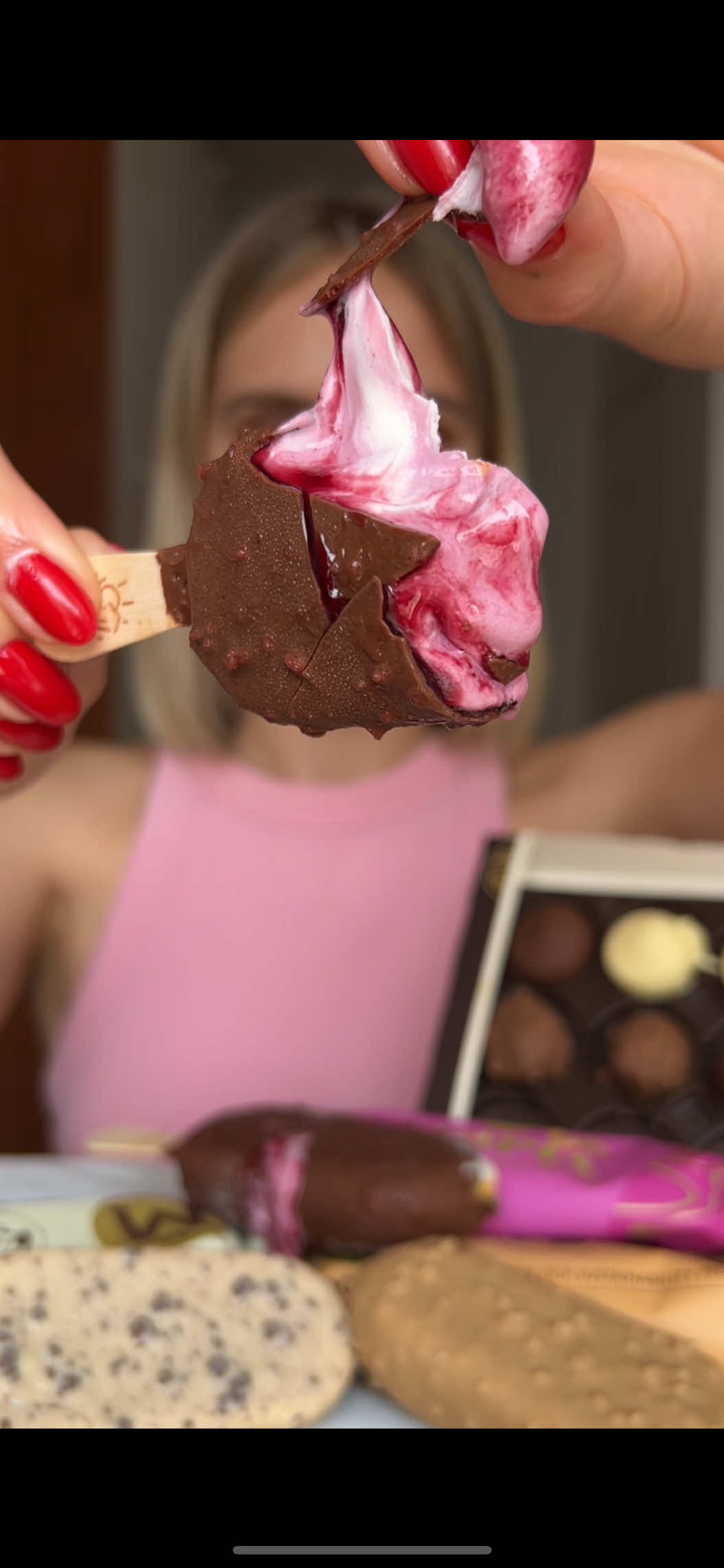 Trying ice-cream from @Magnum Ice Cream  #mukbangeatingshow #mukbangvideo #mukbangs #eatingshow #asmreating #eatingsounds #eatingasmr #FoodTok #eating #icecream #magnum #gelato #foodies 