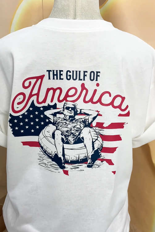 Relax...just a little taste of America 😜 The Gulf of America 🇺🇸 #freedomvibes #americanvibes #beachvibes #usastyle #presidenttrump #independenceday #trumpsupporters #trumpvance #4thofjuly #make4thofjulygreatagain #political #summervibes #funnyshirt #beachshirt #gulfofamerica🇺🇸 #trending #fatherday #happyfathersday 