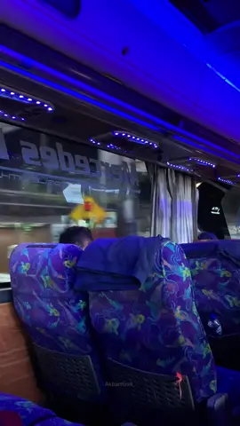 Naik bus malam+lagu lawas= syahduu🙃 #xybca #busmania #videobus #pebepe #lewatbranda #lagunostalgia #bismania #lagulawas #nikeardilla #busmalam #storywa #foryou #fyp 