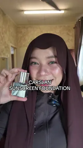 Nak buat aktiviti outdoor using this foundation? yes. but please pakai sunscreen foundation from carslan ni sangat love. #fyp #fypage #sunscreen #sunscreenviral #foundation #foundationhack #foundationviral #carslan #carslancosmetics #carslanfoundation 