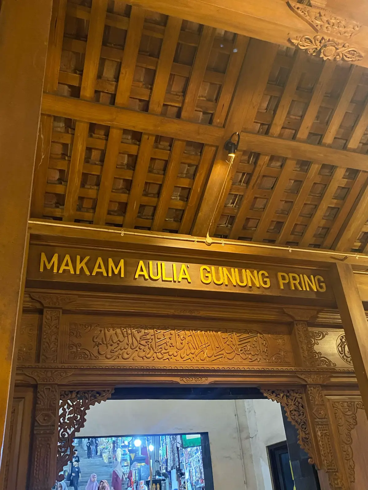 🤍🤍 datang pas weekday dan bukan malem jumat jadinya ga terlalu rame🫶🏻 #ziarah #ziarahwali #ziarahkubur #gunungpring #makamgunungpring #wisatareligi #masukberanda #fyp #magelang24jam #fyppppppppppppppppppppppp #exploremagelang 