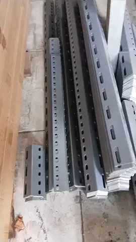 Besi siku lubang multifungsi bahan rak aquarium atau meja kompor