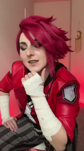 Feeling fantastic #arcanecosplay #arcane #vicosplay 