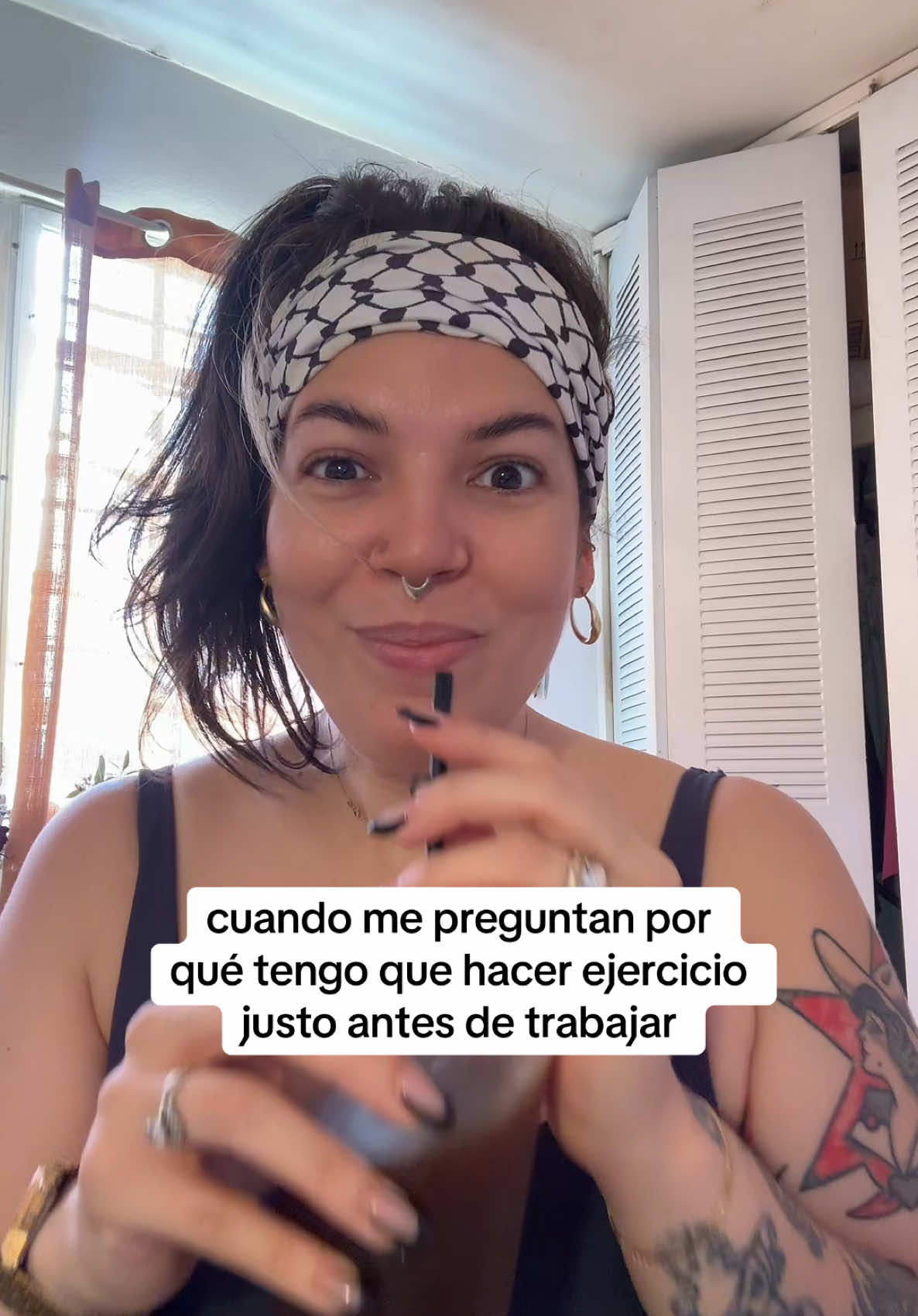 si me ven leyendo mientras corro en la trotadora, mind your business, i’m trying not to fall apart  #MentalHealth 