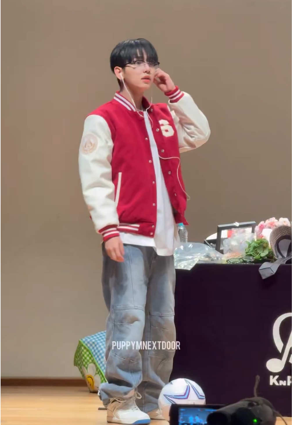 Cr: puppymnextdoor, jaehyun ⚽️ #myungjaehyun #boynextdoor #onedoor #kpop #fansign #foryou #명재현 #보이넥스트도어 #추천 @BOYNEXTDOOR 