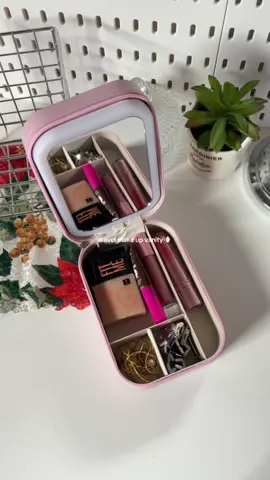 as a kikay girl I need this retouch make up vanity mirror 💫💓 #minivanity #vanity #vanitymakeup #makeupbag #mirrorwithlights #makeuppouch #vanitymirrorwithlights #travelhacks 