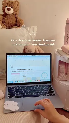 FREE Productive Notion Template Sharing This is an all-in-one template that includes all the essential elements to help you organize your student life, boost productivity, and improve academic performance. It’s designed to help you master time management and keep track of project timelines. I’ve also included instructions on how to use Notion AI from @Notion — an incredibly powerful tool that helps you create your own study plans, take organized notes, search for important information, and more. 👉 Get started with free Notion templates on the Notion Marketplace: Get my free Notion template here: notion.com/templates/emmane-planner #notionforstudents #NotionPartner #productivity #studywithme #study #student #studentlife #Notiontemplates #studytok #studytokaesthetic 