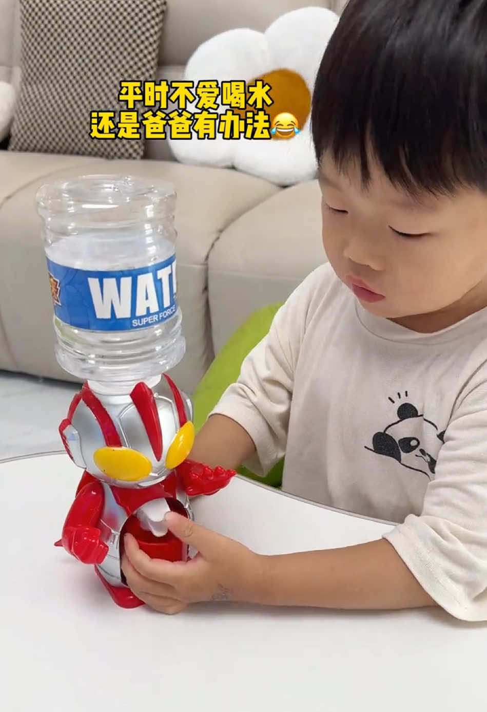 Since this, children have to drink 50 glasses of water a day! #babyproducts #babysleep #cutebaby #meacaofg #toy #motherhelper #babycare #babytoys #fyp #toyforkids#momhack#babylearningtoys
